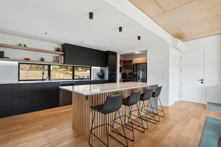 Photo of property in 8 Pounamu Avenue, Albert Town, Wanaka, 9305