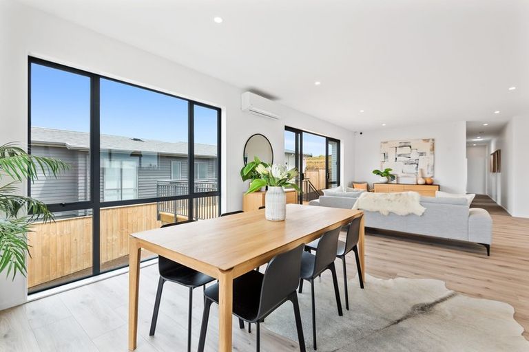 Photo of property in 2 Cadwil Drive, Beachlands, Auckland, 2018