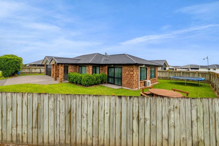 Photo of property in 2 Reremoana Close, Hawera, 4610
