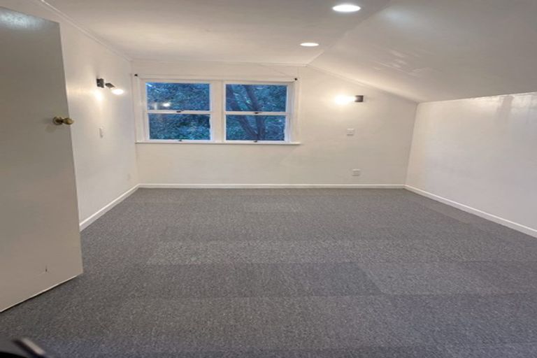 Photo of property in 86 Matipo Road, Mairangi Bay, Auckland, 0630