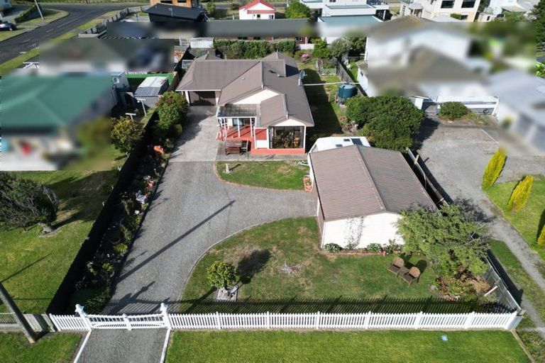 Photo of property in 22 Shortt Street, Foxton Beach, Foxton, 4815