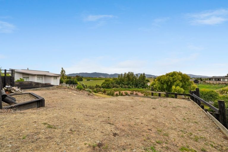 Photo of property in 8 Lake View Place, Fairhall, 7272