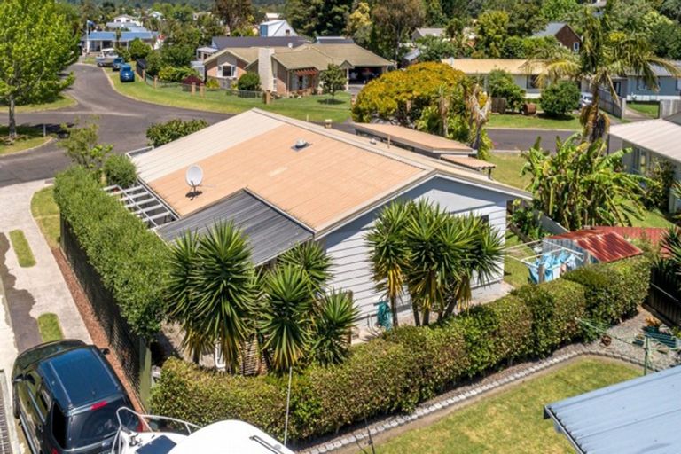 Photo of property in 100d Waverley Place, Whangamata, 3620