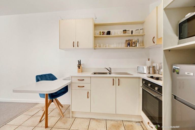 Photo of property in Terrace Tower Apartments, 9c/126 The Terrace, Wellington Central, Wellington, 6011