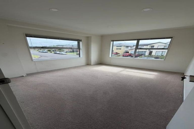 Photo of property in 21 Kensway Drive, Flat Bush, Auckland, 2016