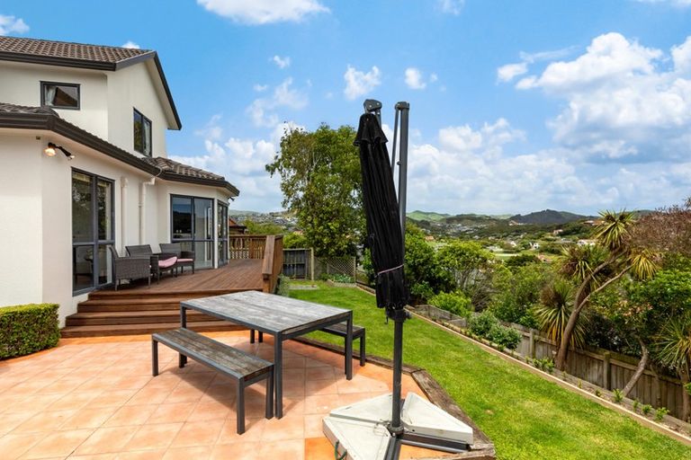 Photo of property in 6 Saunders Close, Whitby, Porirua, 5024