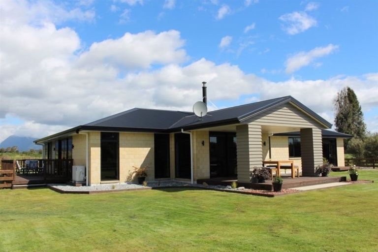 Photo of property in 29 Greenstone Road, Kumara, 7832