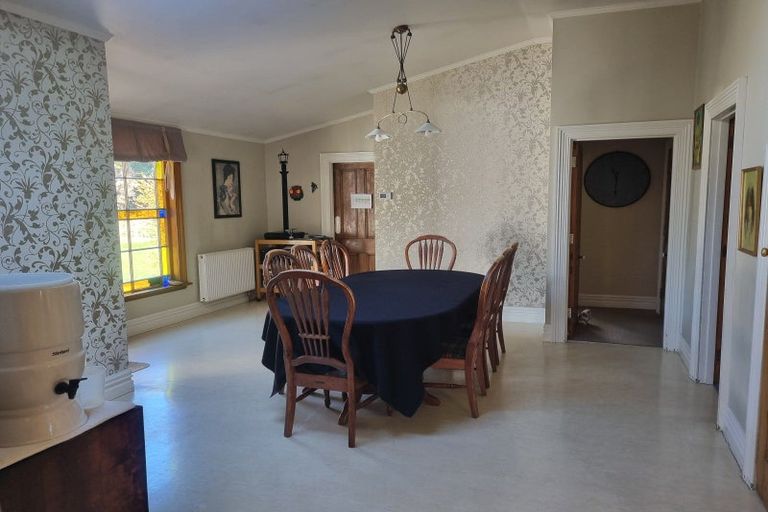 Photo of property in 74 Riverbank Road, Inch Clutha, Kaitangata, 9281