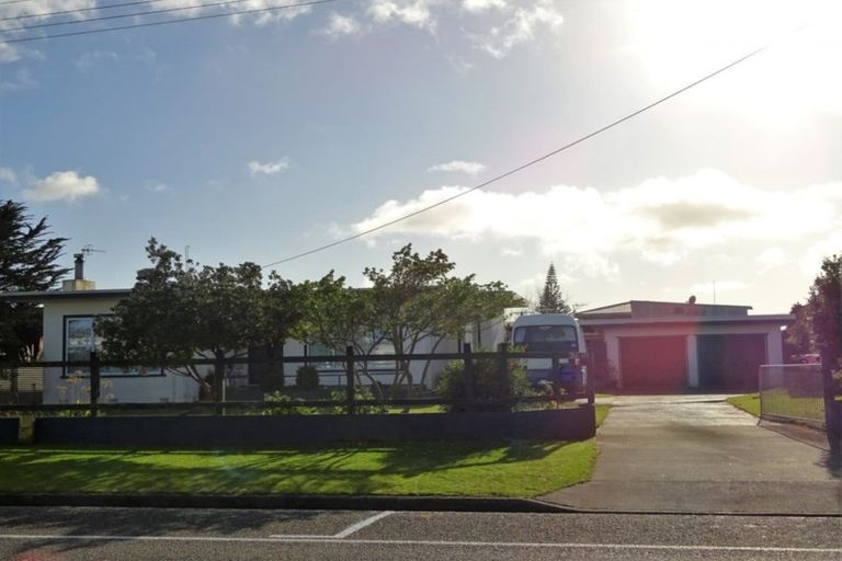 Photo of property in 119 Seabury Avenue, Foxton Beach, Foxton, 4815