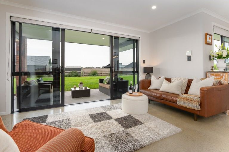 Photo of property in 43 Seachange Drive, Leamington, Cambridge, 3432