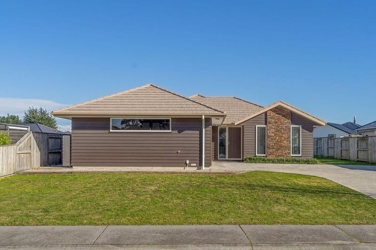 Photo of property in 11 Maple Grove, Solway, Masterton, 5810