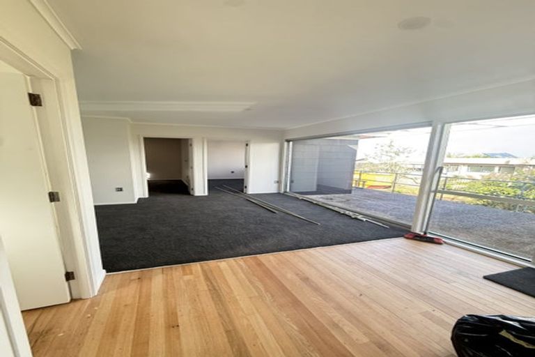 Photo of property in 5 Tiri Road, Manly, Whangaparaoa, 0930