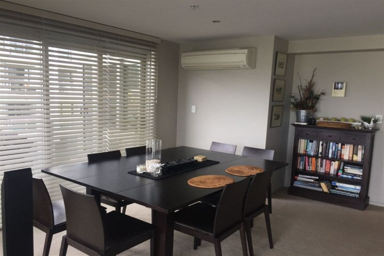 Photo of property in Cayman Apartments, 292b4 Maunganui Road, Mount Maunganui, 3116