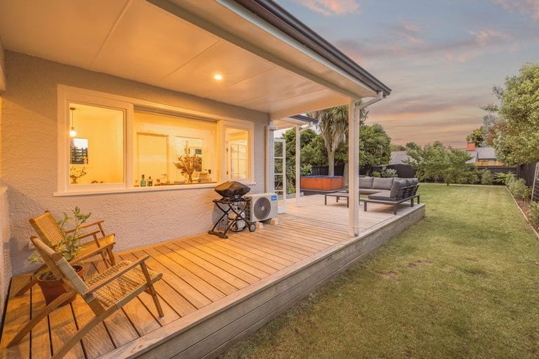 Photo of property in 12a Cradock Street, South New Brighton, Christchurch, 8062