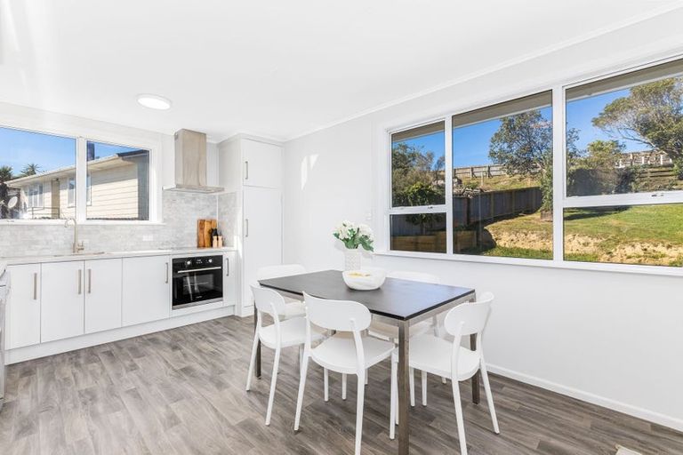 Photo of property in 25 Loongana Street, Waitangirua, Porirua, 5024