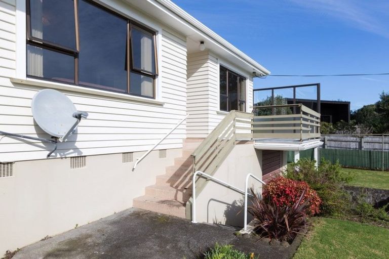 Photo of property in 7 Moulton Street, Moturoa, New Plymouth, 4310