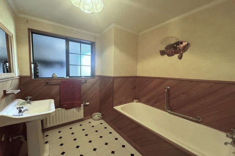 Photo of property in 221 Titiroa Pine Bush Road, Waimahaka, Wyndham, 9891