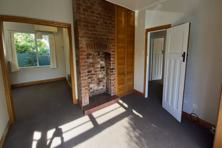 Photo of property in 60 Sandwich Road, Beckenham, Christchurch, 8023