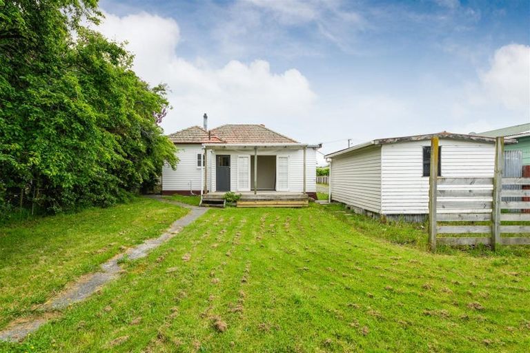 Photo of property in 5 Bell Street, Marton, 4710