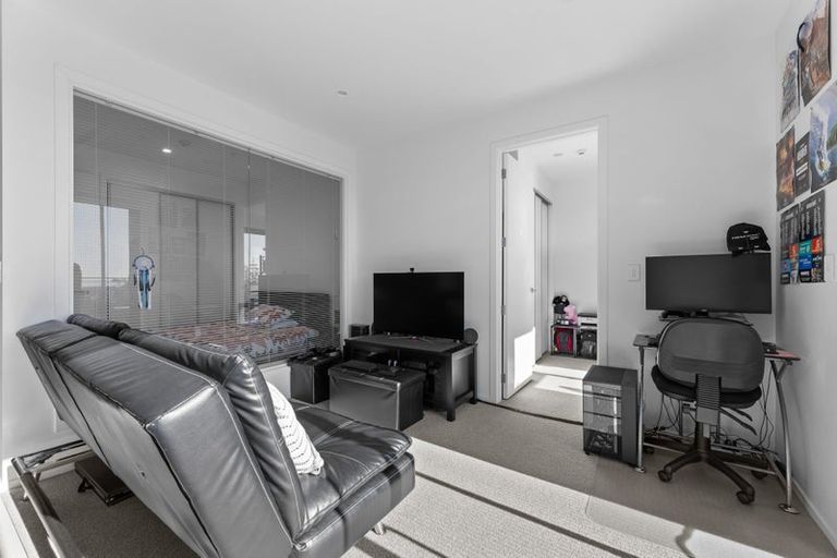 Photo of property in 1001/8 Waikumete Road, Glen Eden, Auckland, 0602