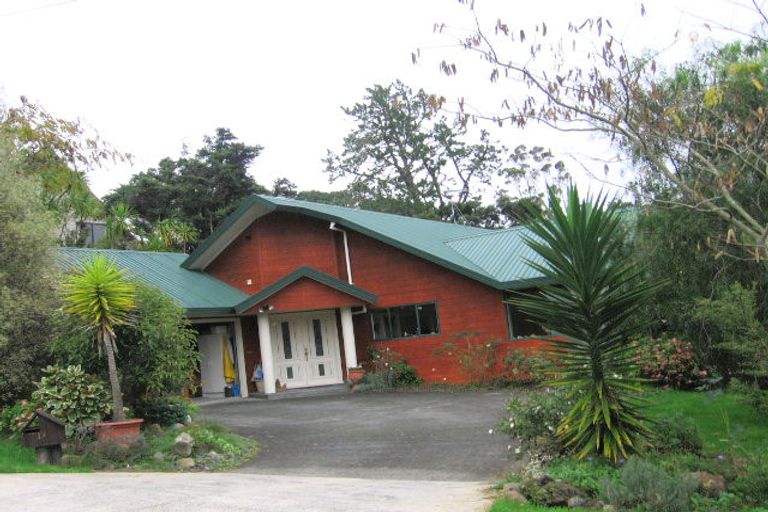 Photo of property in 1a Sunnyview Road, Greenhithe, Auckland, 0632