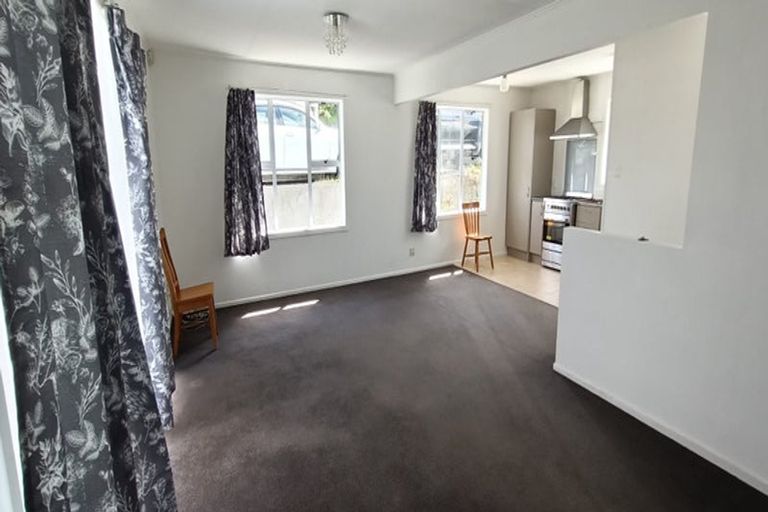 Photo of property in 5 Cypress Drive, Maungaraki, Lower Hutt, 5010