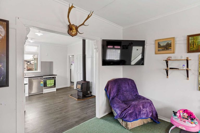 Photo of property in 119 Cornfoot Street, Castlecliff, Whanganui, 4501
