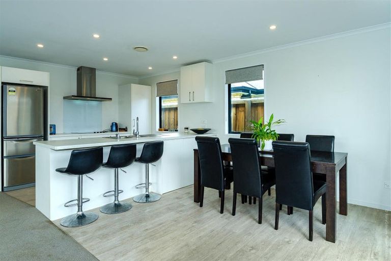 Photo of property in 17 Eric Melrose Lane, Halswell, Christchurch, 8025