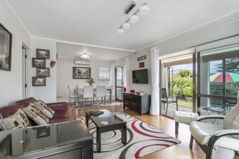 Photo of property in 42b Edward Avenue, Orewa, 0931