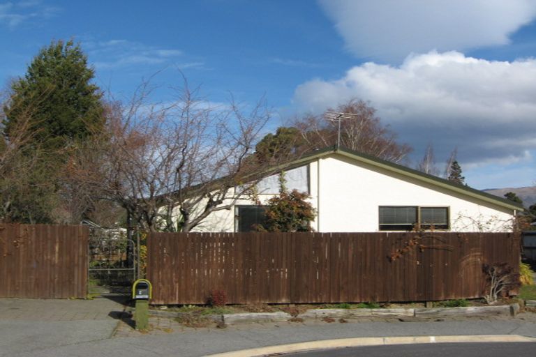 Photo of property in 1 Leitrum Street, Cromwell, 9310