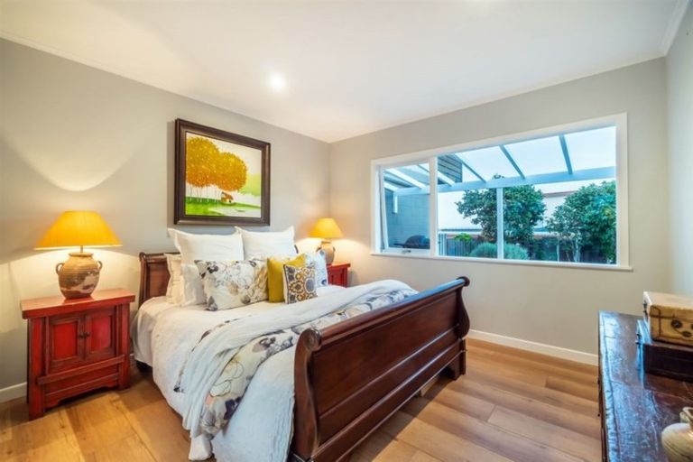 Photo of property in 3/318 Beach Road, Campbells Bay, Auckland, 0630