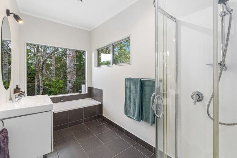 Photo of property in 15 Albany Heights Road, Dairy Flat, Albany, 0792