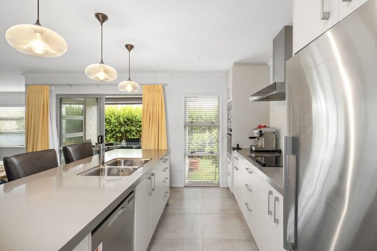 Photo of property in 117 Awataha Crescent, Pyes Pa, Tauranga, 3110