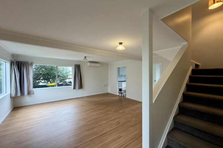 Photo of property in 1/12 Steen Place, Mangere Bridge, Auckland, 2022