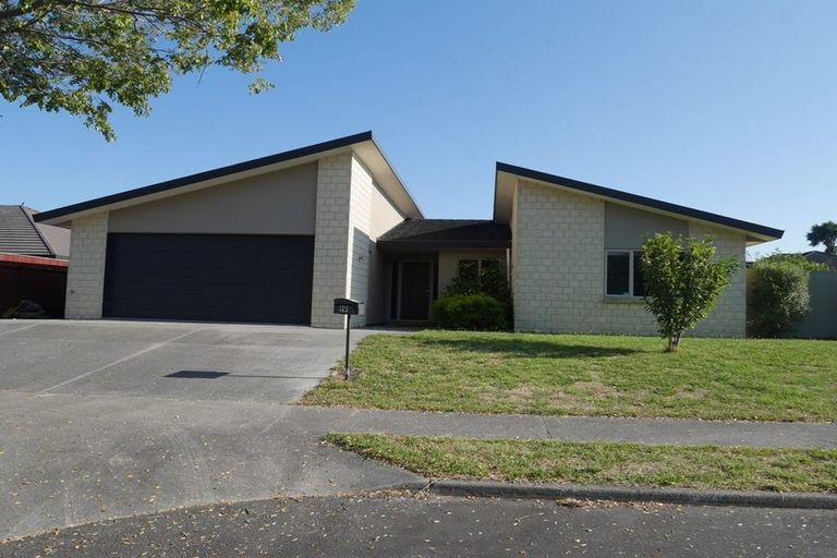 Photo of property in 19 Waterstone Avenue, Paraparaumu, 5032