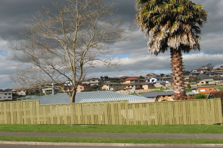 Photo of property in 14b Resolution Road, Welcome Bay, Tauranga, 3112