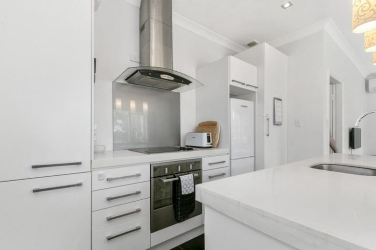 Photo of property in 11 Hinemoa Street, Waiwhetu, Lower Hutt, 5010