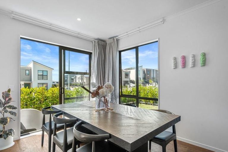 Photo of property in 17 Waenganui Road, Hobsonville, Auckland, 0616