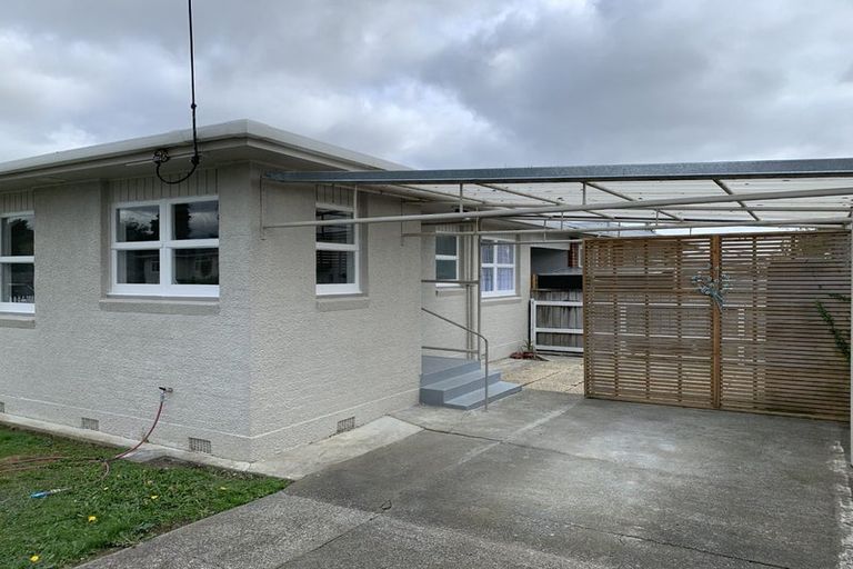 Photo of property in 10 Eton Place, Levin, 5510