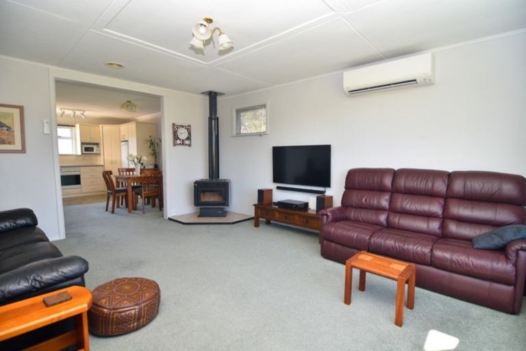 Photo of property in 127 Lincoln Road, Carterton, 5713