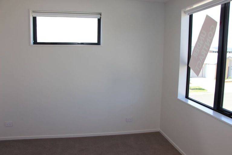 Photo of property in 11 Ngakoro Road, Karaka, Papakura, 2113