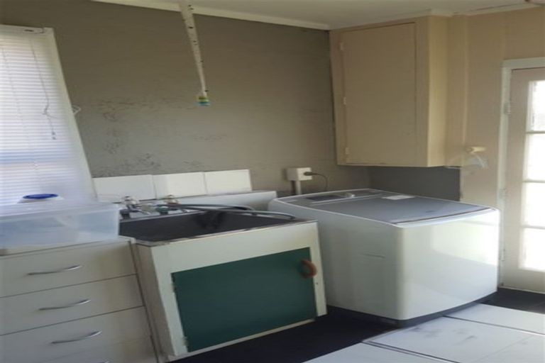 Photo of property in 70 Shearman Street, Waimate, 7924