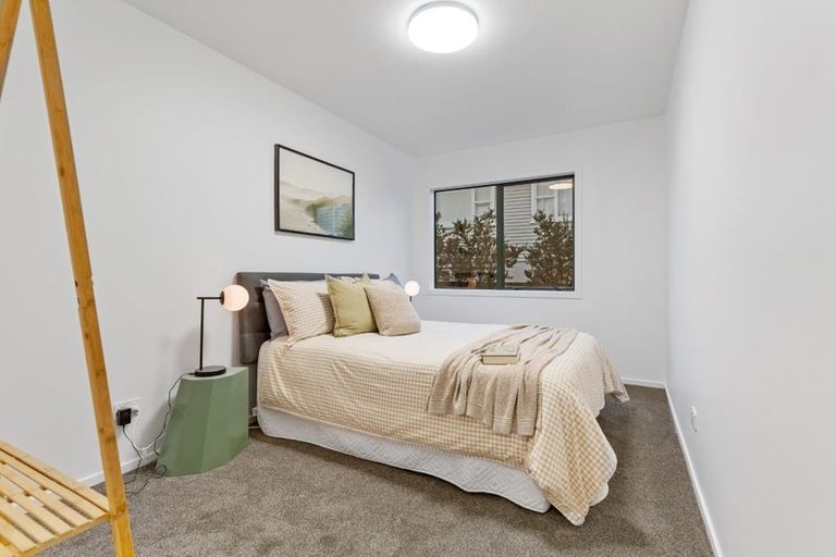 Photo of property in 74 Waimumu Road, Massey, Auckland, 0614