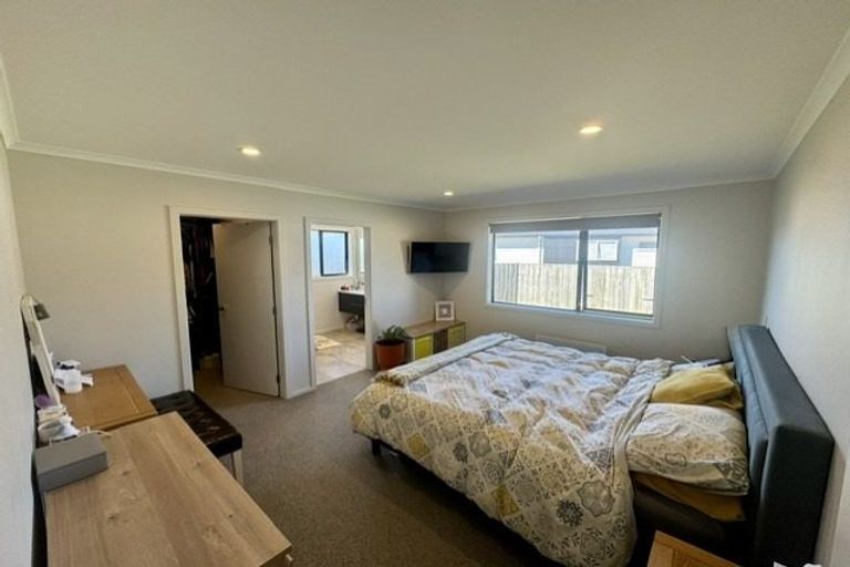 Photo of property in 168 Navigation Drive, Whitby, Porirua, 5024