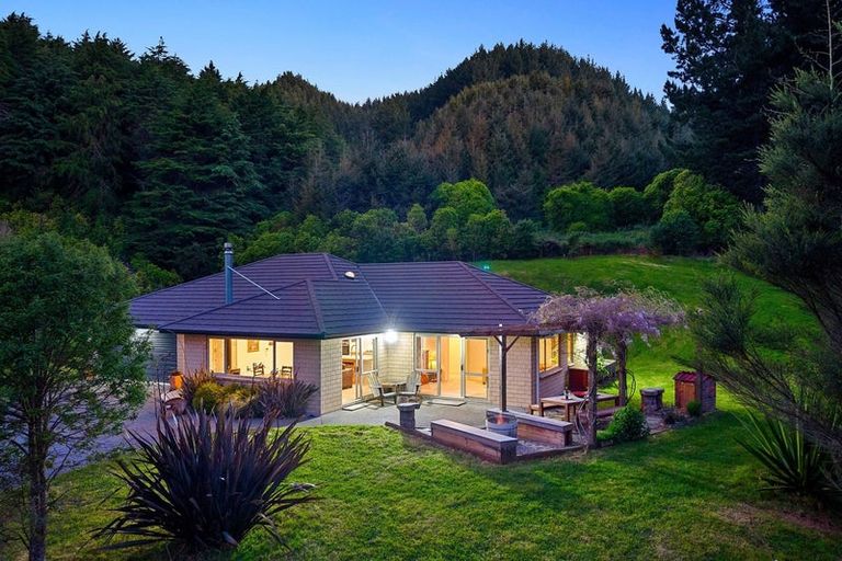 Photo of property in 48 Eucalyptus Way, Nikau Valley, Paraparaumu, 5032