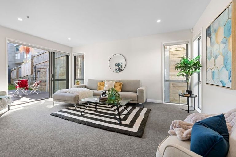 Photo of property in 20a Waterloo Street, Howick, Auckland, 2014