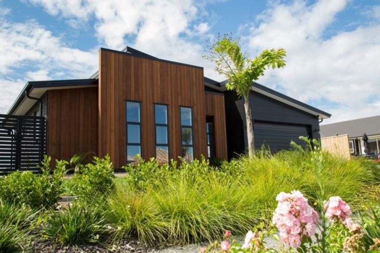 Photo of property in 44 Montiicola Drive, Papamoa Beach, Papamoa, 3118