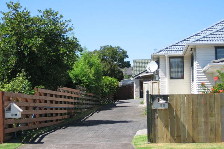 Photo of property in 1/30 Shakespeare Road, Milford, Auckland, 0620