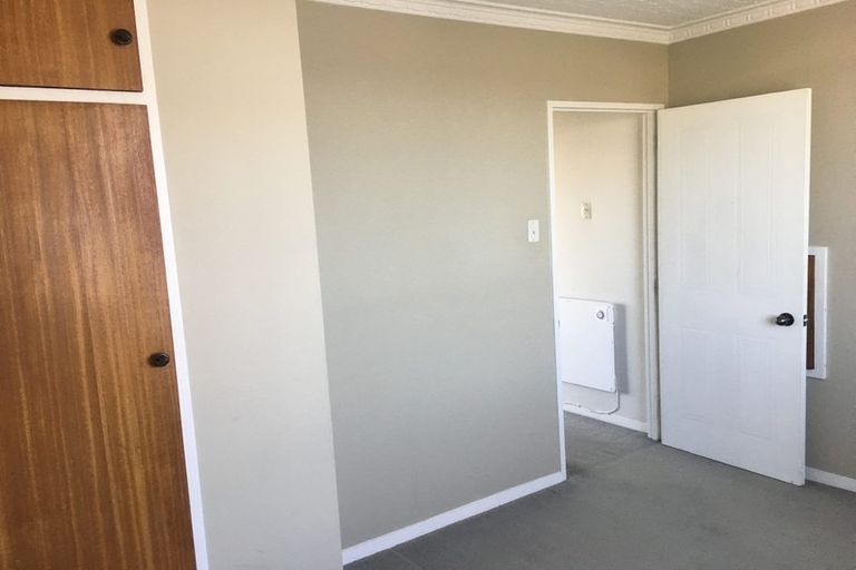 Photo of property in 2/404 Main North Road, Redwood, Christchurch, 8051
