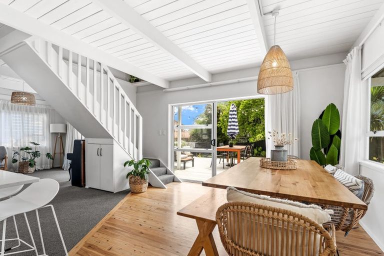 Photo of property in 122 Stanmore Bay Road, Stanmore Bay, Whangaparaoa, 0932